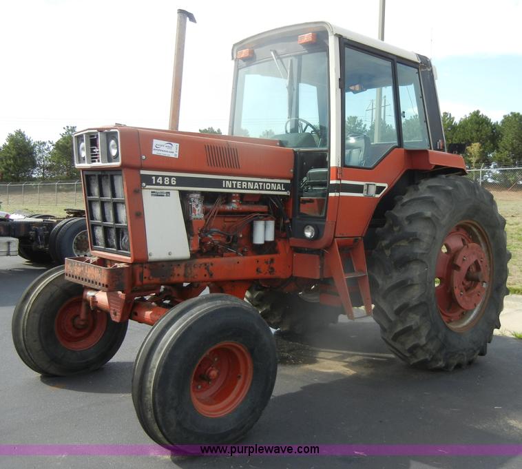 image for item D4474 1977 International 1486 tractor