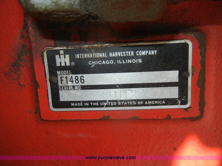 image for item D4474 1977 International 1486 tractor