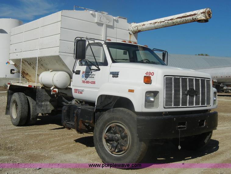image for item D4618 1991 Chevrolet Kodiak feed truck