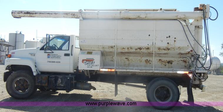 image for item D4618 1991 Chevrolet Kodiak feed truck