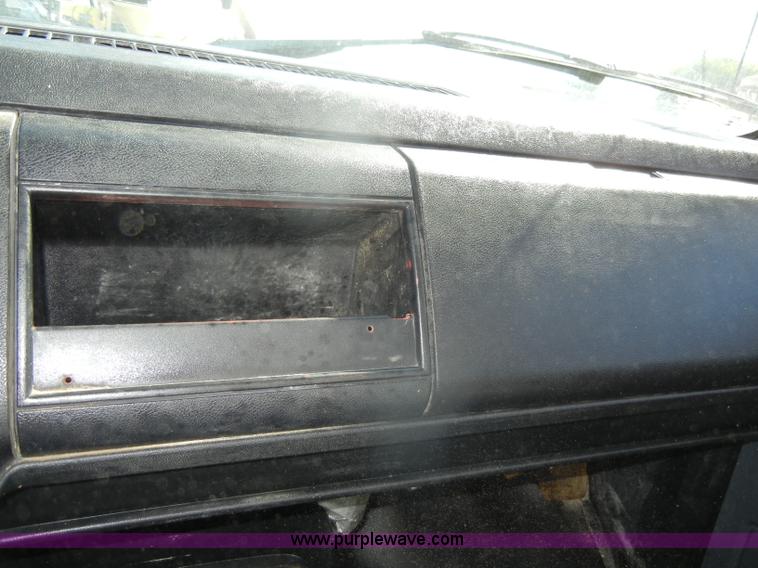 image for item D4618 1991 Chevrolet Kodiak feed truck