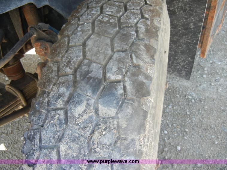 image for item D4618 1991 Chevrolet Kodiak feed truck