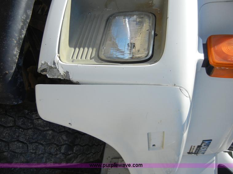 image for item D4618 1991 Chevrolet Kodiak feed truck