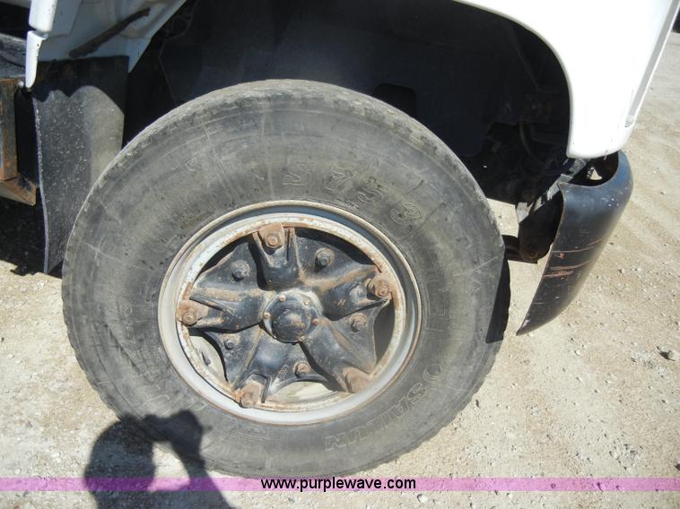 image for item D4618 1991 Chevrolet Kodiak feed truck