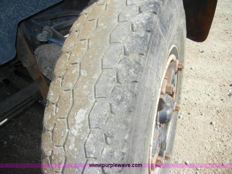 image for item D4618 1991 Chevrolet Kodiak feed truck