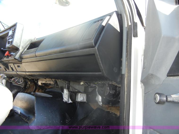 image for item D4618 1991 Chevrolet Kodiak feed truck