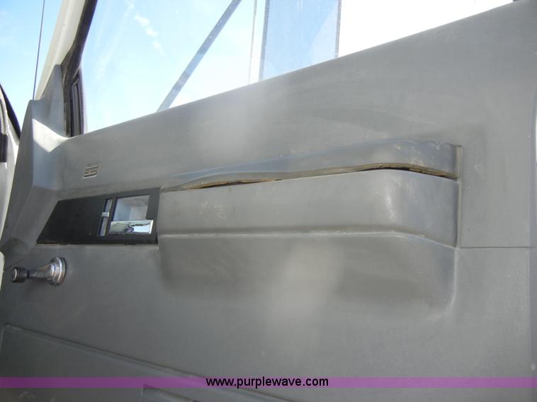 image for item D4618 1991 Chevrolet Kodiak feed truck