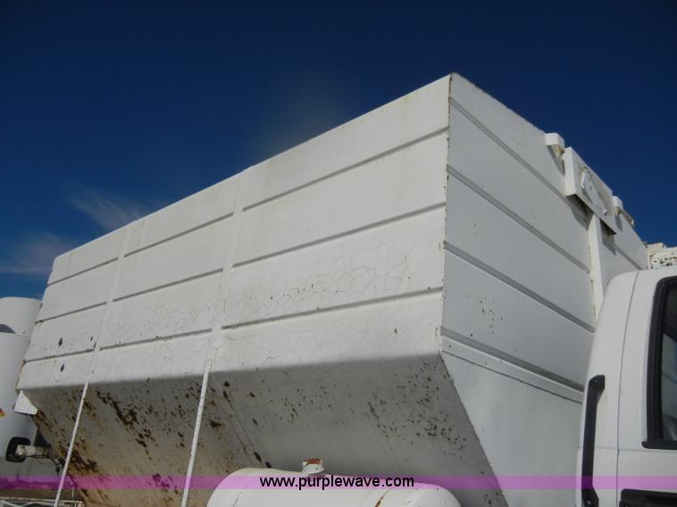 image for item D4618 1991 Chevrolet Kodiak feed truck