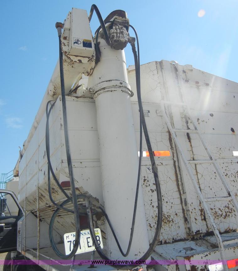 image for item D4618 1991 Chevrolet Kodiak feed truck