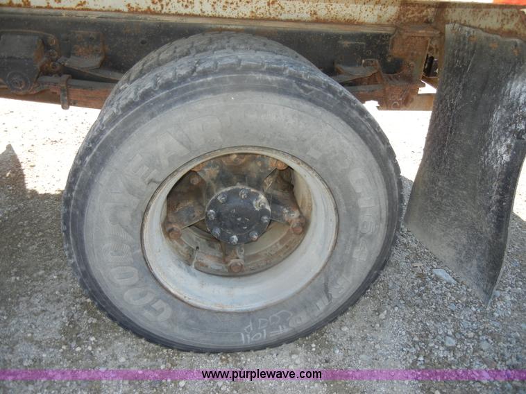 image for item D4618 1991 Chevrolet Kodiak feed truck