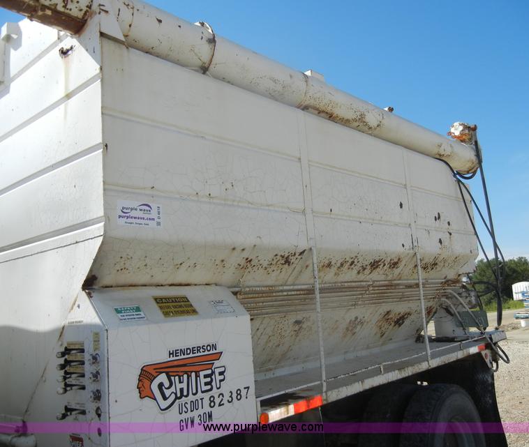 image for item D4618 1991 Chevrolet Kodiak feed truck