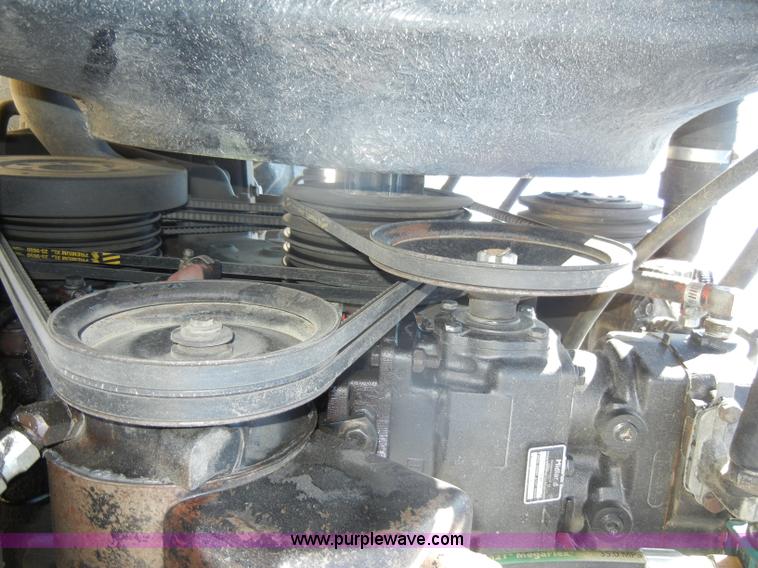 image for item D4619 1982 International 1754 Easy-Rider 1600C Loral spreader truck