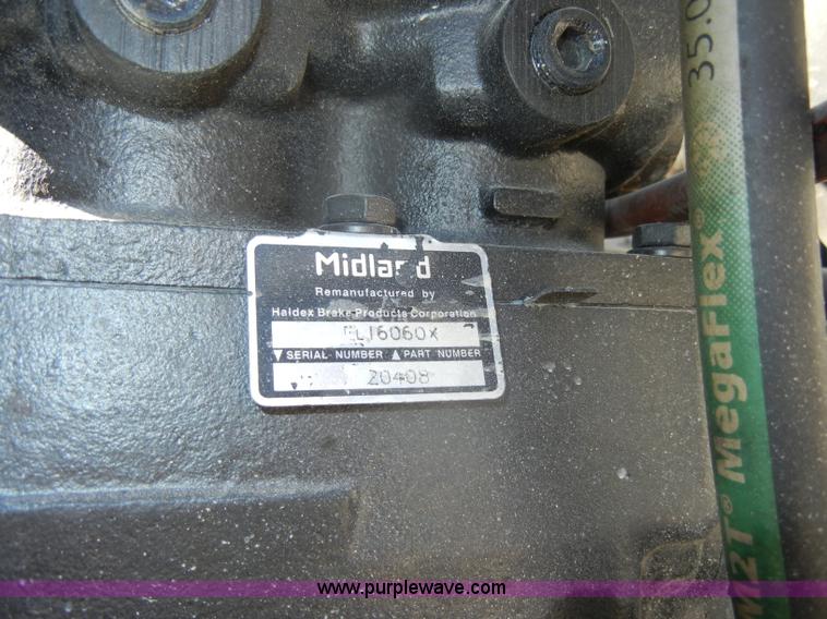 image for item D4619 1982 International 1754 Easy-Rider 1600C Loral spreader truck