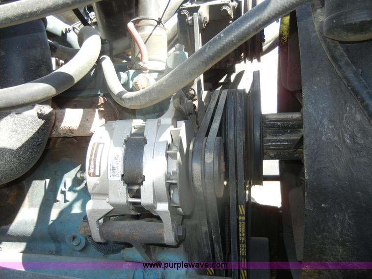 image for item D4619 1982 International 1754 Easy-Rider 1600C Loral spreader truck