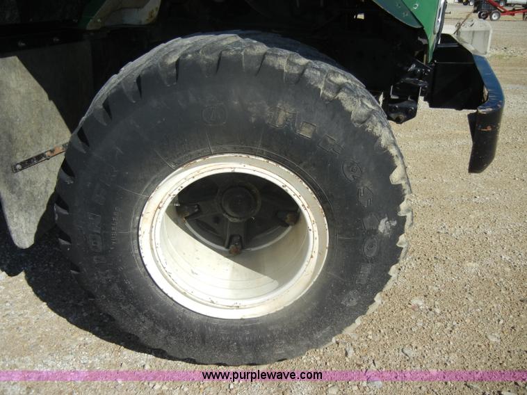 image for item D4619 1982 International 1754 Easy-Rider 1600C Loral spreader truck