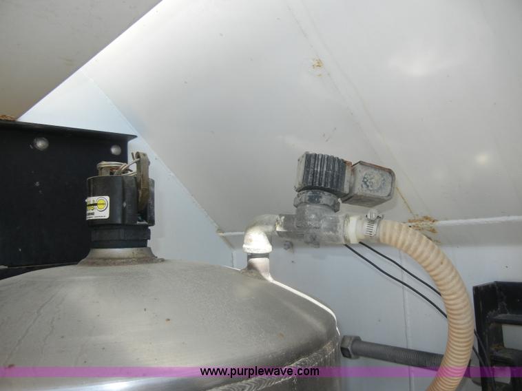 image for item D4619 1982 International 1754 Easy-Rider 1600C Loral spreader truck