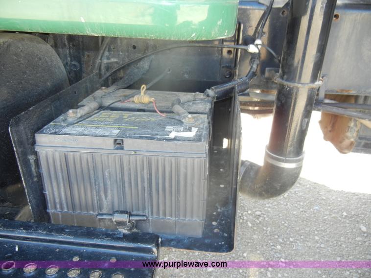 image for item D4619 1982 International 1754 Easy-Rider 1600C Loral spreader truck