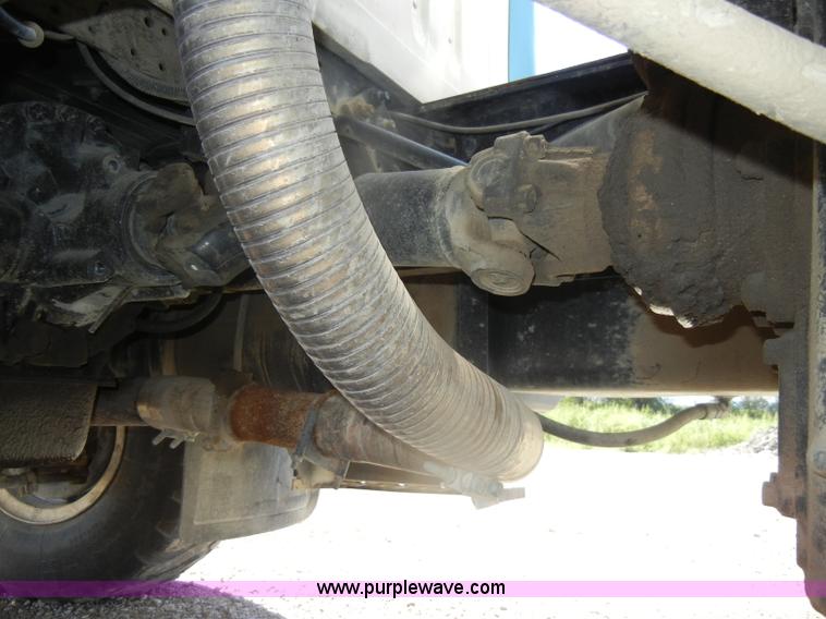 image for item D4619 1982 International 1754 Easy-Rider 1600C Loral spreader truck