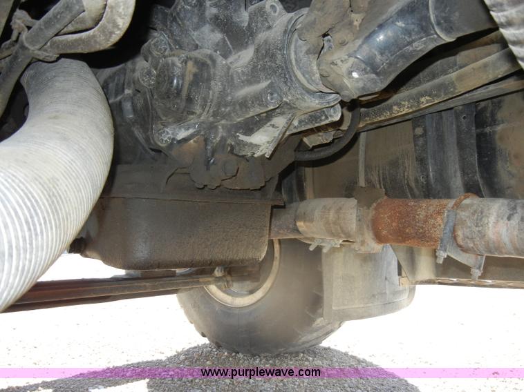 image for item D4619 1982 International 1754 Easy-Rider 1600C Loral spreader truck