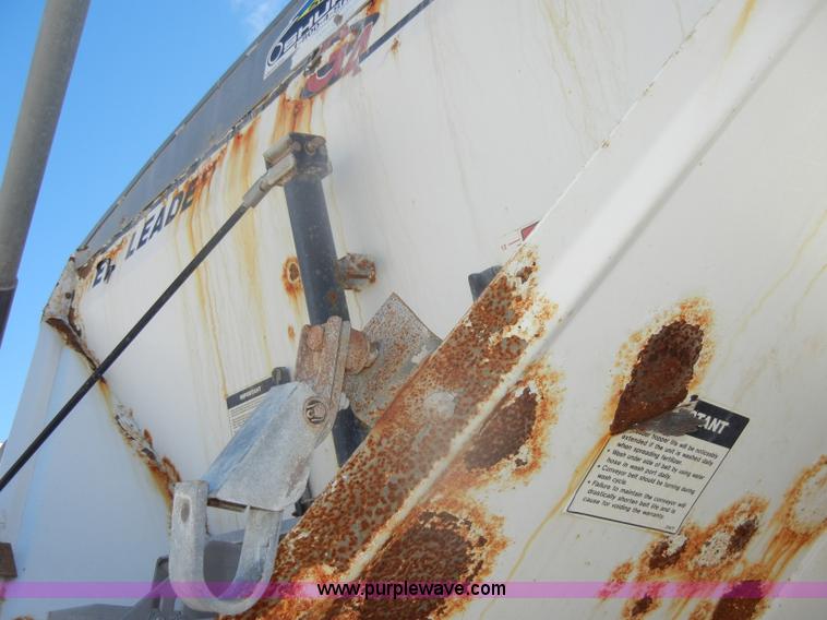 image for item D4619 1982 International 1754 Easy-Rider 1600C Loral spreader truck