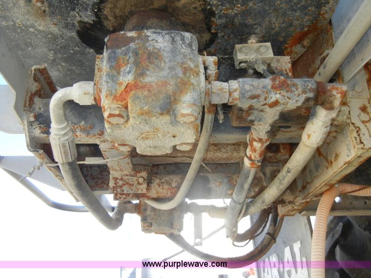 image for item D4619 1982 International 1754 Easy-Rider 1600C Loral spreader truck