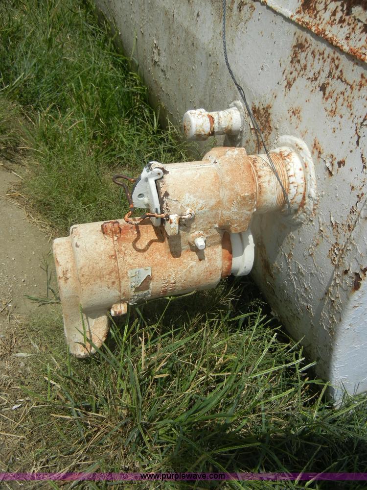 image for item D4624 2,961 gallon tank