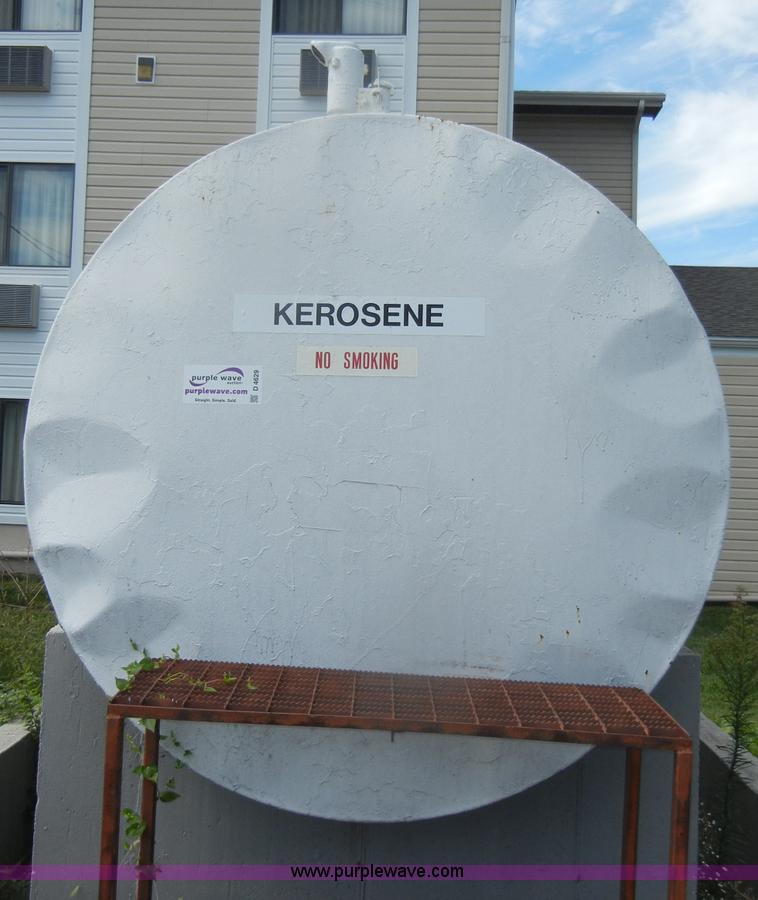 image for item D4629 2,500 gallon fuel tank