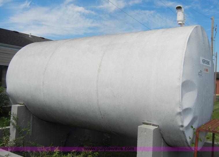 image for item D4629 2,500 gallon fuel tank