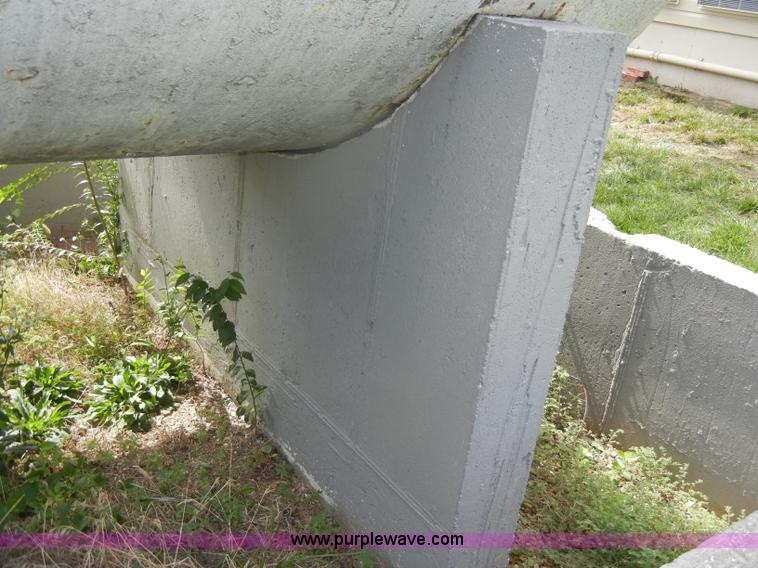 image for item D4629 2,500 gallon fuel tank