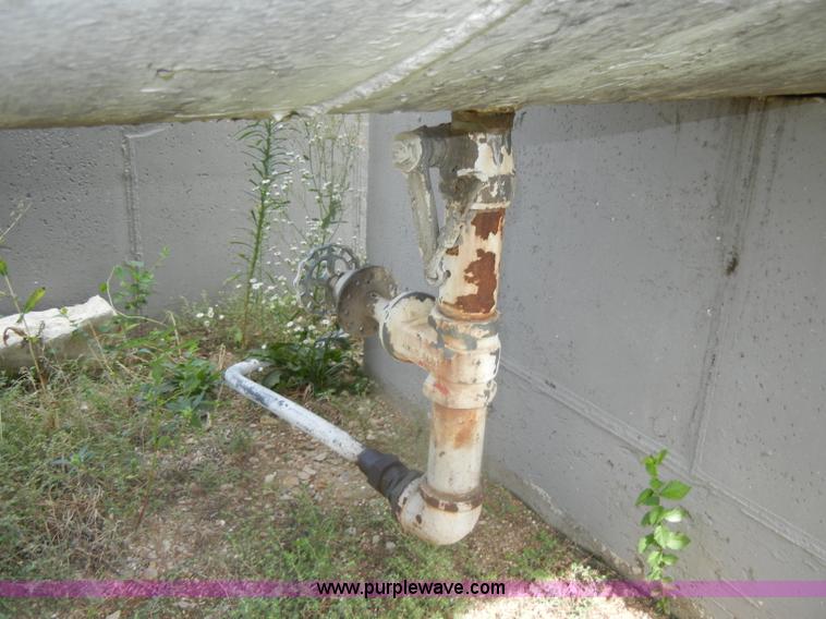 image for item D4629 2,500 gallon fuel tank