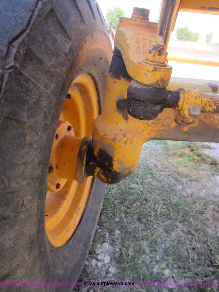 image for item D5640 John Deere JD302-A tractor