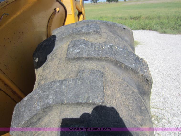 image for item D5640 John Deere JD302-A tractor