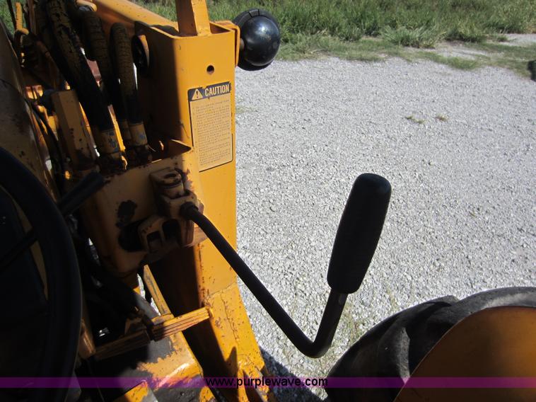 image for item D5640 John Deere JD302-A tractor