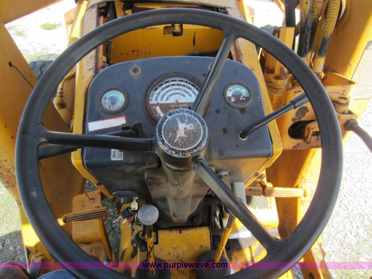 image for item D5640 John Deere JD302-A tractor