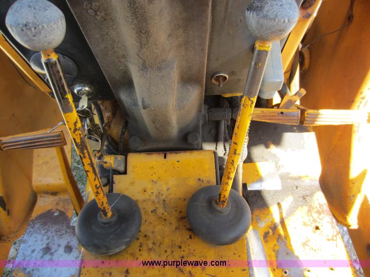 image for item D5640 John Deere JD302-A tractor