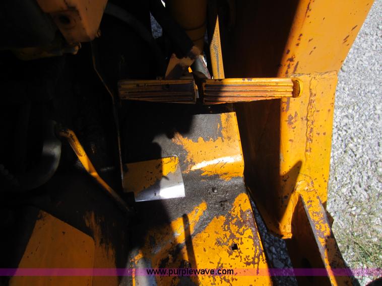 image for item D5640 John Deere JD302-A tractor