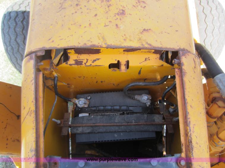 image for item D5640 John Deere JD302-A tractor