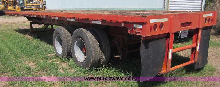 image for item D5641 1969 Hobbs flatbed semi trailer