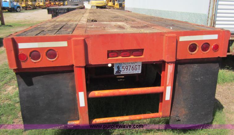 image for item D5641 1969 Hobbs flatbed semi trailer