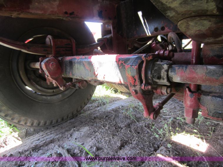 image for item D5641 1969 Hobbs flatbed semi trailer