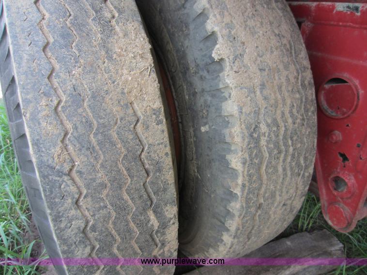 image for item D5641 1969 Hobbs flatbed semi trailer