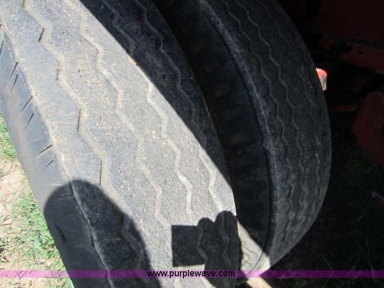 image for item D5641 1969 Hobbs flatbed semi trailer