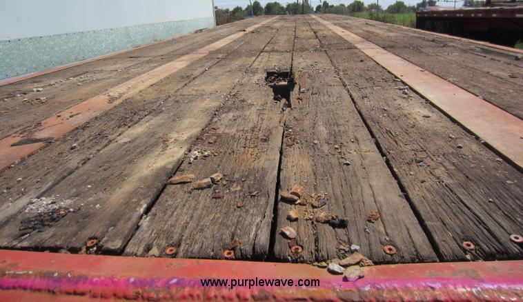 image for item D5641 1969 Hobbs flatbed semi trailer