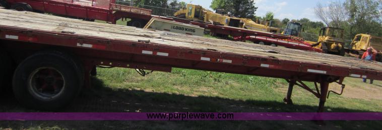 image for item D5643 1972 Trailmobile flatbed semi trailer