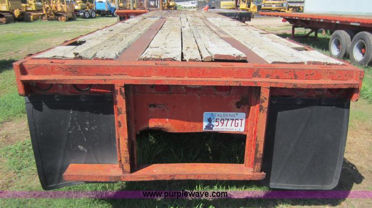 image for item D5643 1972 Trailmobile flatbed semi trailer