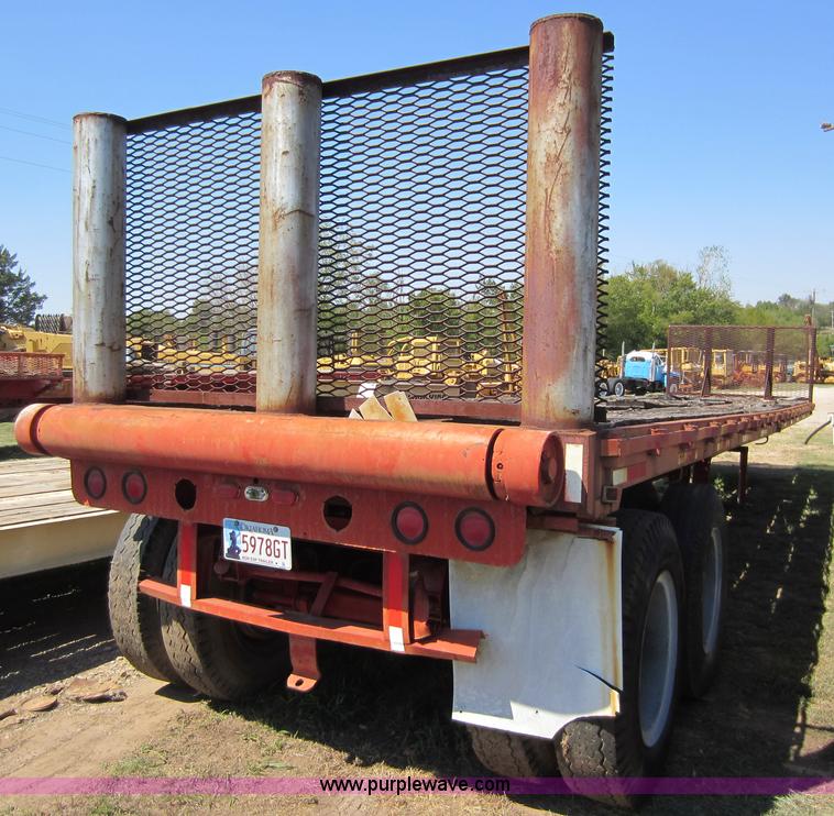 image for item D5644 1973 Hobbs flatbed semi trailer