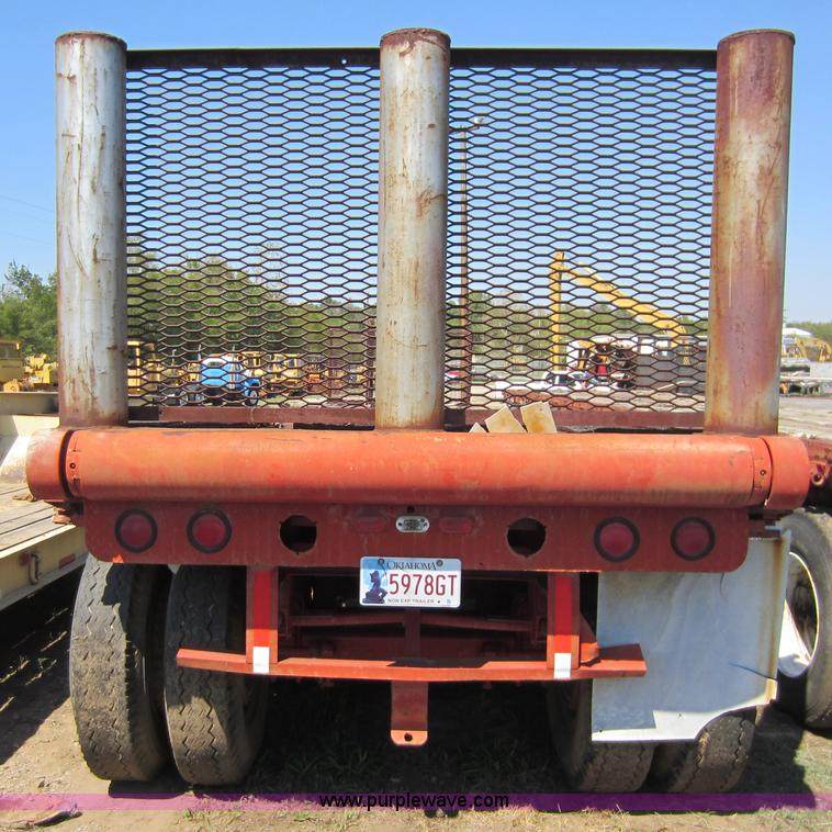 image for item D5644 1973 Hobbs flatbed semi trailer