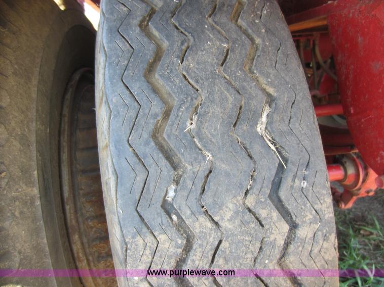 image for item D5644 1973 Hobbs flatbed semi trailer