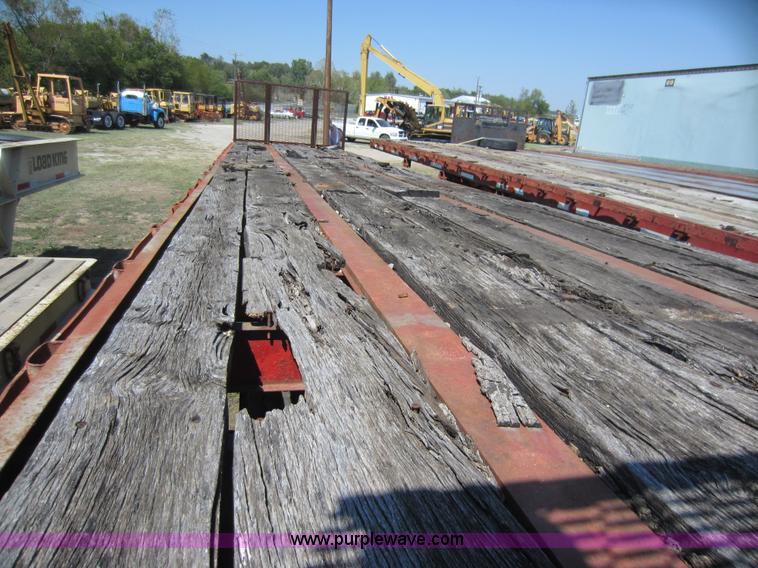 image for item D5644 1973 Hobbs flatbed semi trailer