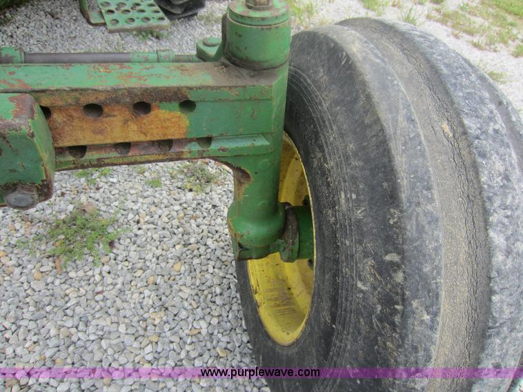 image for item F6507 John Deere 2850 tractor